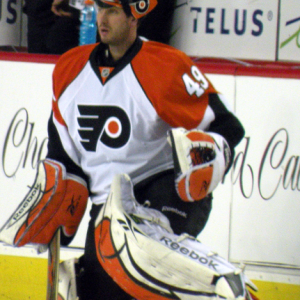 Leighton has also been a member of the Philadelphia Flyers during his career. (Resolute/wikimedia)