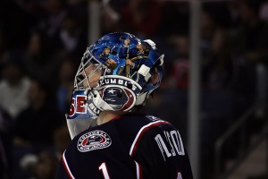 Steve Mason, here a member of the Columbus Blue Jackets, hasn't had a winning season since his Calder Trophy winning year in 2009. (Dave Gainer/THW)