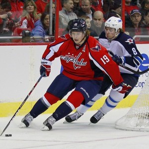 Nicklas Backstrom is thought to be day-to day after leaving Wednesday's game (Geoff Burke-USA TODAY Sports)