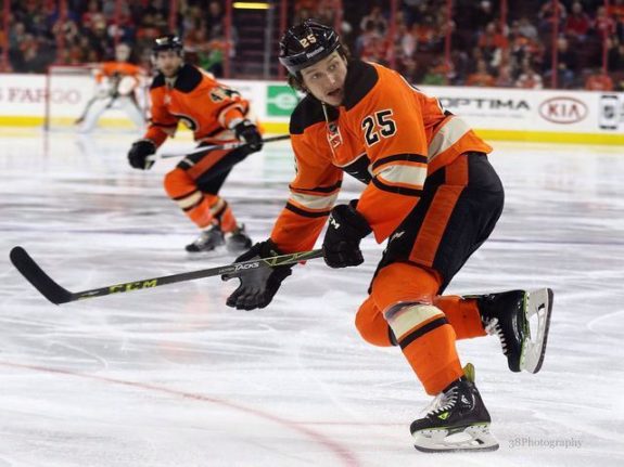 Flyers GM Ron Hextall created cap space breathing room, while re-signing pieces such as Ryan White (above). (<a href="https://www.facebook.com/38Photography">Amy Irvin</a> / The Hockey Writers)