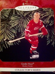 The ornament that Howe signed, even when the autograph session was over.