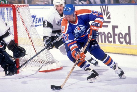 Jari Kurri #17 of the Edmonton Oilers