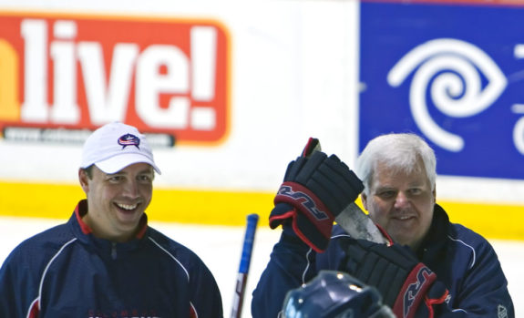 Development Coach Tyler Wright & former Head Coach Ken Hitchcock (Jeremy K. Renkel/THW)