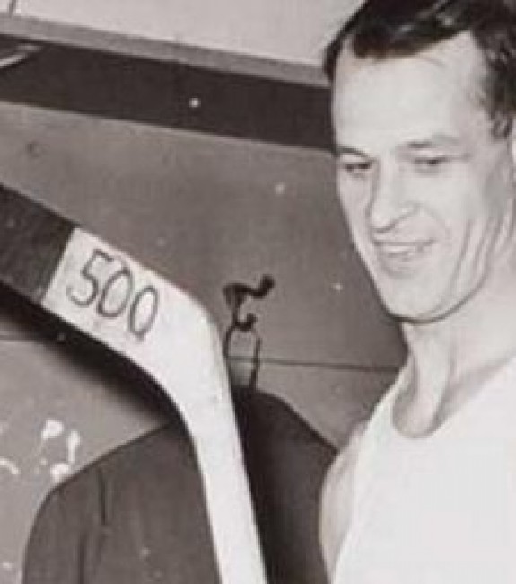 Gordie Howe 500 goals