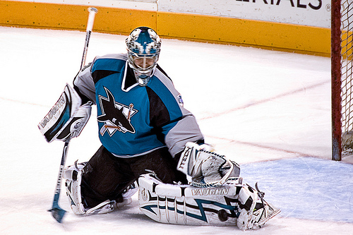 Sharks cut ties with Evgeni Nabokov