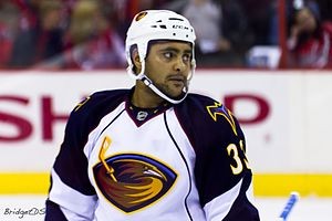 Dustin Byfuglien (photo/Wikipedia)