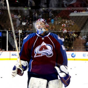 On Monday, former Colorado Avalanche goaltender Craig Anderson signed a 4-year extension with the Ottawa Senators (T Sanford/THW)