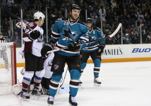 Ryane Clowe : FEB 19 Avalanche at Sharks