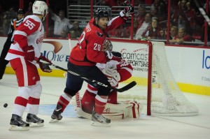 Troy Brouwer Capitals celebrates a goal
