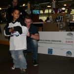 Gabriel Landeskog: DEC 18 Landeskog signs young fan's jersey