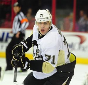 Evgeni Malkin won the Hart Memorial Trophy and Art Ross Trophy last season. (Tom Turk/THW)