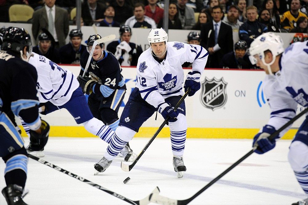 Tim Connolly Maple Leafs vs Penguins