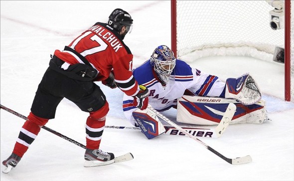 Lundqvist beats Devils