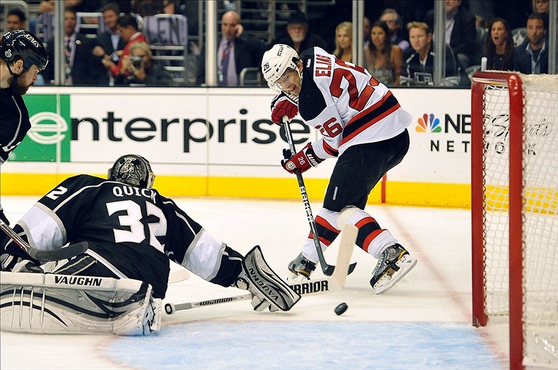 Patrik Elias pushes New Jersey Devils to a 5-2 win over Penguins
