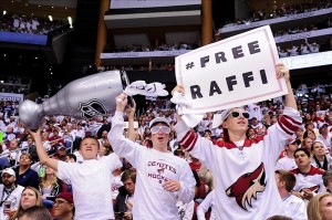 Phoenix Coyotes fans during last playoff run (Matt Kartozian-US PRESSWIRE)