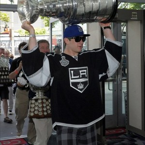 Kings goaltender Jonathan Quick with the Stanley Cup (Kirby Lee/Image of Sport-US PRESSWIRE)