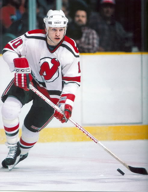 Aaron Broten enjoyed a lengthy and successful career with the New Jersey Devils, even playing for the team in their Colorado Rockies days (vintageminnesotahockey.com) 