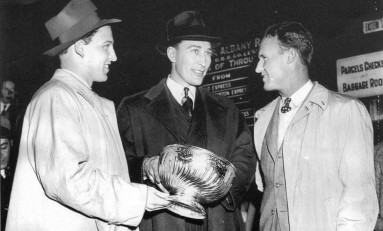 Book Review: Dit Clapper and the Rise of the Boston Bruins