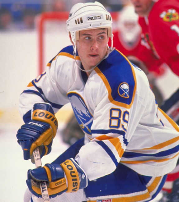 Quick-strike specialist Alexander Mogilny playing for the Sabres.