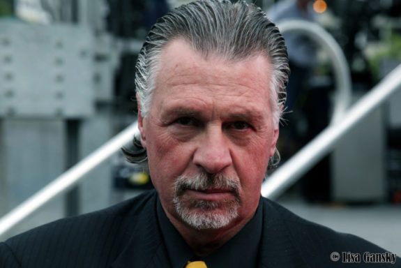 Barry Melrose in all his glory [photo: Lisa Gansky]