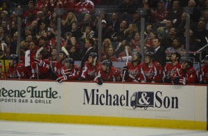 Caps bench Tom Turk/THW