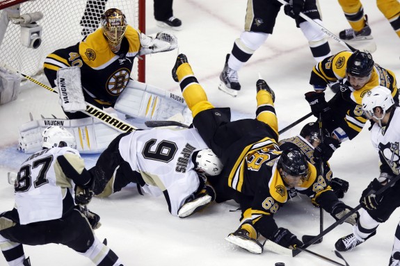 The Pittsburgh Penguins couldn't find a way to beat Tuukka Rask. (Greg M. Cooper-USA TODAY Sports)