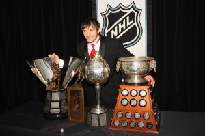 alex ovechkin ted lindsay award - trophy