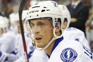 Vinny Lecavalier will look real nice in teh Flyers orange and black. (James Guillory-USA TODAY Sports)