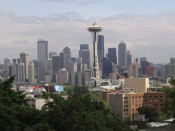 With mountains, lakes, forests and money, about the only thing Seattle doesn't have is the NHL - yet. Credit: Spmenic, at Wikimedia Commons.
