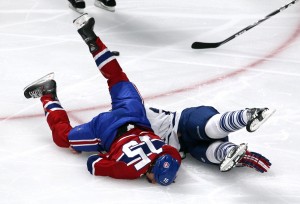 George Parros falls face-first into the ice during fight (Jean-Yves Ahern-USA TODAY Sports)