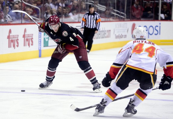 2 Current Bleus defensemen (Michalek & Butler) playing against one another 2 seasons ago (Matt Kartozian-USA TODAY Sports).