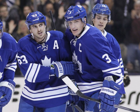 Dave Bolland, left, will be an unrestricted free agent at the end of this season. (John E. Sokolowski-USA TODAY Sports)