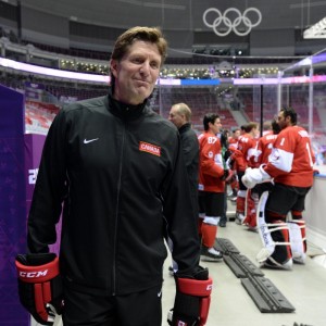 Former Detroit Red Wings coach Mike Babcock will coach Team Canada at the 2016 World Cup of Hockey.