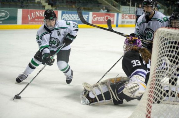 Former UND forward Monique Lamoureux (Eric Classen/UND Athletcs)