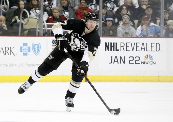 Paul Martin's return improves the Penguins' breakout (Charles LeClaire-USA TODAY Sports)