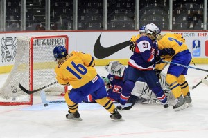 Pernilla Winberg, 2011 IIHF Women's World Championships (_becaro_/Flickr)