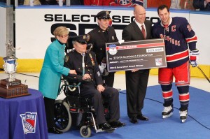 Ryan Callahan Accepts 2012 Extra Effort Award(Debby Wong-USA TODAY Sports)