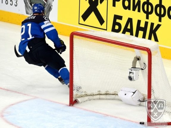 Lehteraa scores against the Czech Republic