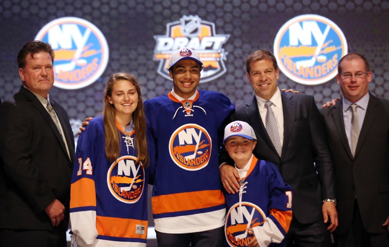 Josh Ho-Sang, young Islanders fan have adorable conversation