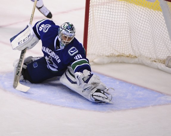 Ryan Miller of the Vancouver Canucks (Anne-Marie Sorvin-USA TODAY Sports)
