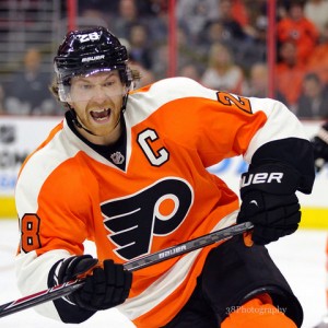 Claude Giroux (Amy Irvin / The Hockey Writers)