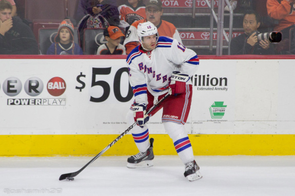 New York Rangers Forward Lee Stempniak (#12) (Josh Smith/THW)