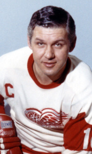 Wings captain Alex Delvecchio led the way with 3 goals in the title-clinching game.