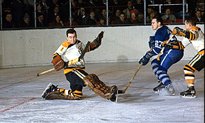 Boston goalie Ed Johnston played the full game despite breaking his hand in the first period.