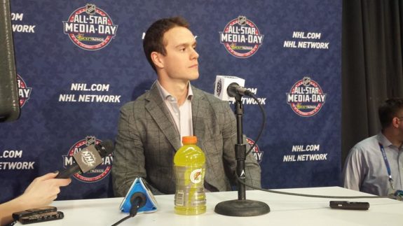 Who will Jonathan Toews select in the NHL All-Star Game's first fantasy draft? (Credit: Andy Dudones/Staff)