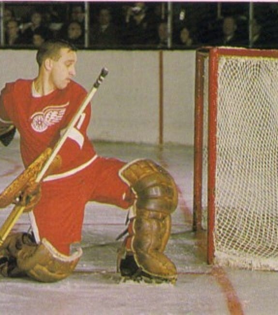 Roger Crozier was a legendary left-handed NHL goalie for the Red Wings.