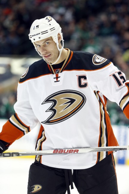 (Tim Heitman-USA TODAY Sports) Ryan Getzlaf and the Anaheim Ducks are my favourites to win the Presidents' Trophy this season. I have no clue who Andrew's favourite is, and I don't recommend asking him either.