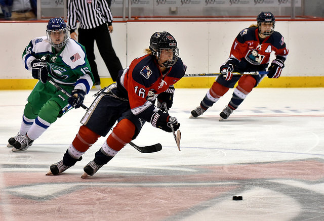 Q & A with Alexa Gruschow - The Hockey Writers - Metropolitan Riveters ...