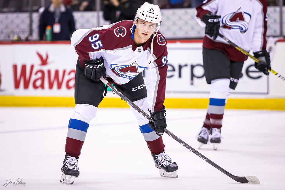 Andre Burakovsky Re-Signs with Colorado Avalanche