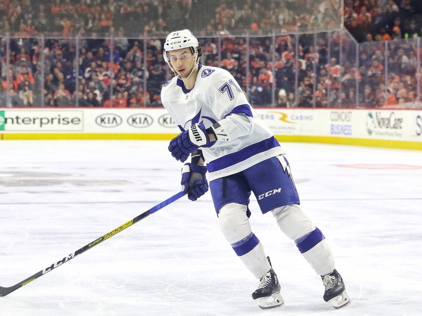 C Anthony Cirelli extends with the Tampa Bay Lightning for 8 years